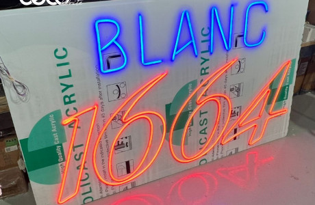 שלט נאון לד קו כפול לאירוע חברה 1664