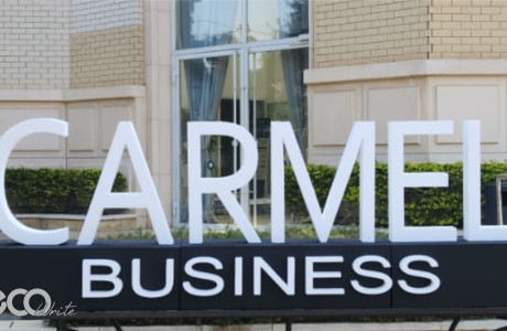 במה מקלקר גובה 30 סמ כולל אותיות בחזית במה מקלקר בולטות